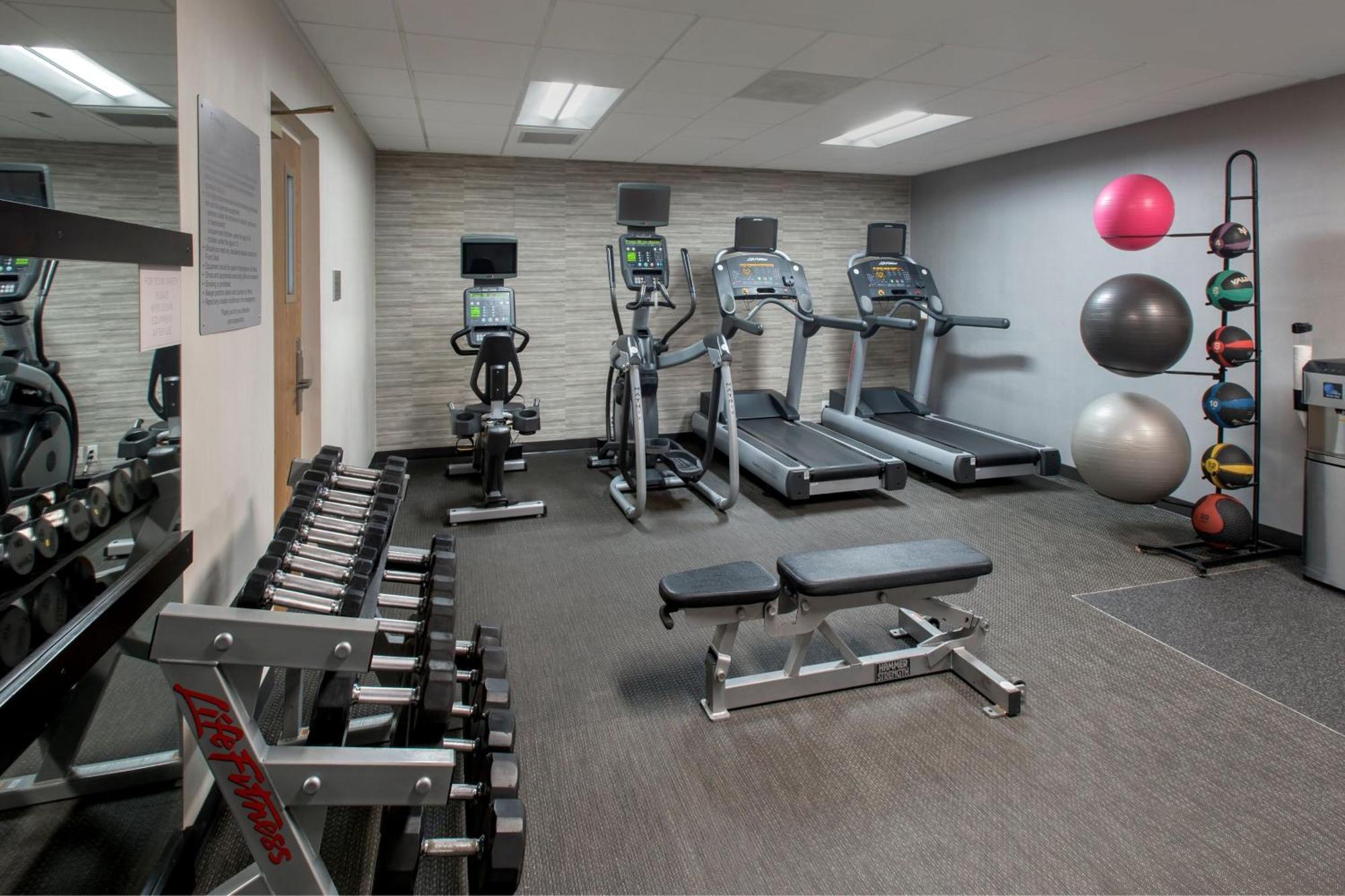 Courtyard By Marriott Tarrytown Westchester County Ngoại thất bức ảnh