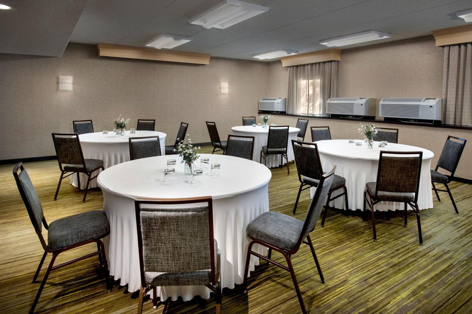 Courtyard By Marriott Tarrytown Westchester County Ngoại thất bức ảnh