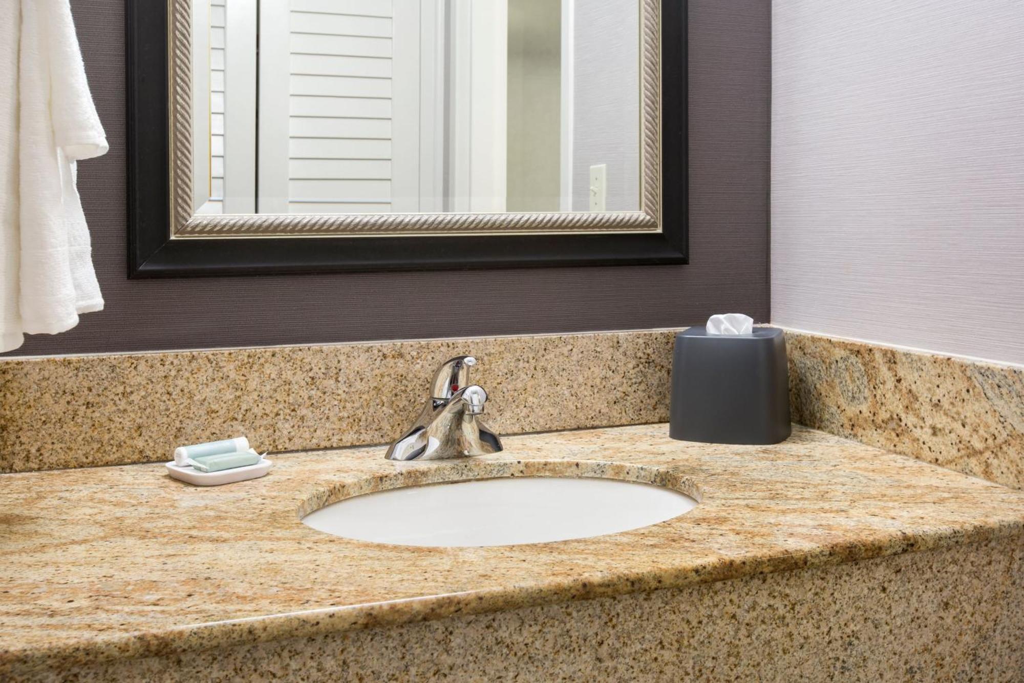 Courtyard By Marriott Tarrytown Westchester County Ngoại thất bức ảnh